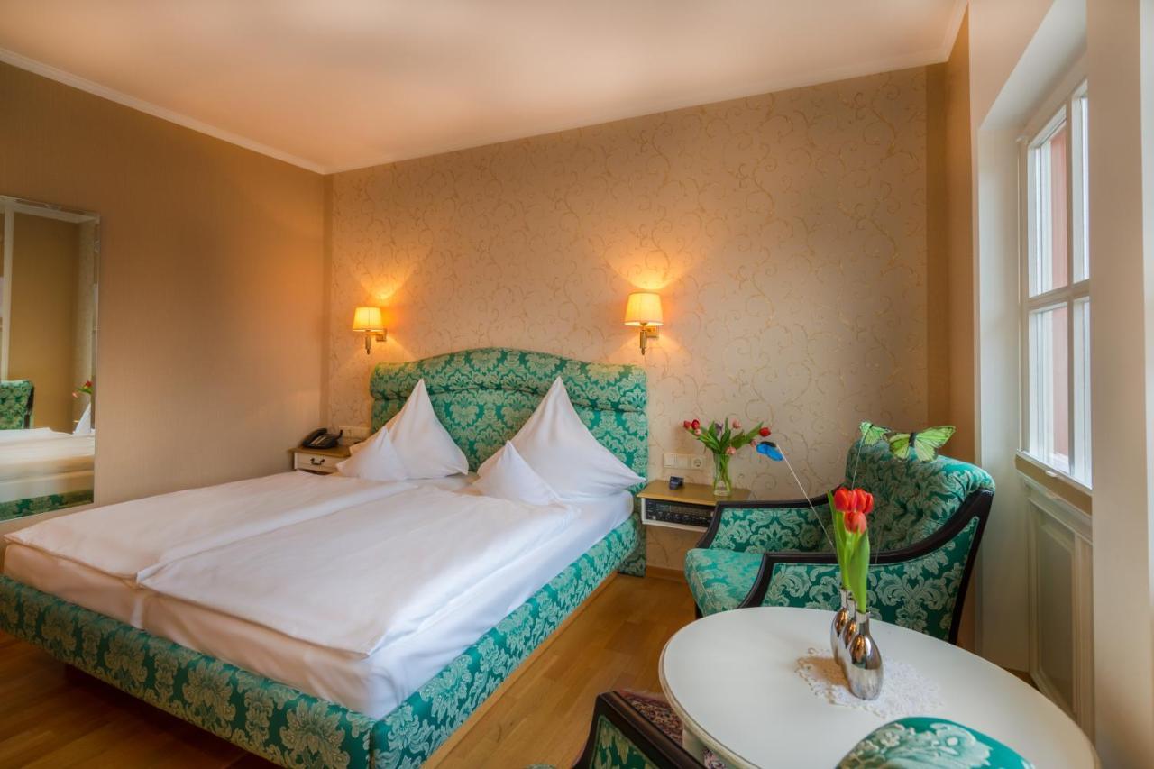 Schlosshotel Kurfuerstliches Amtshaus Dauner Burg Eksteriør billede