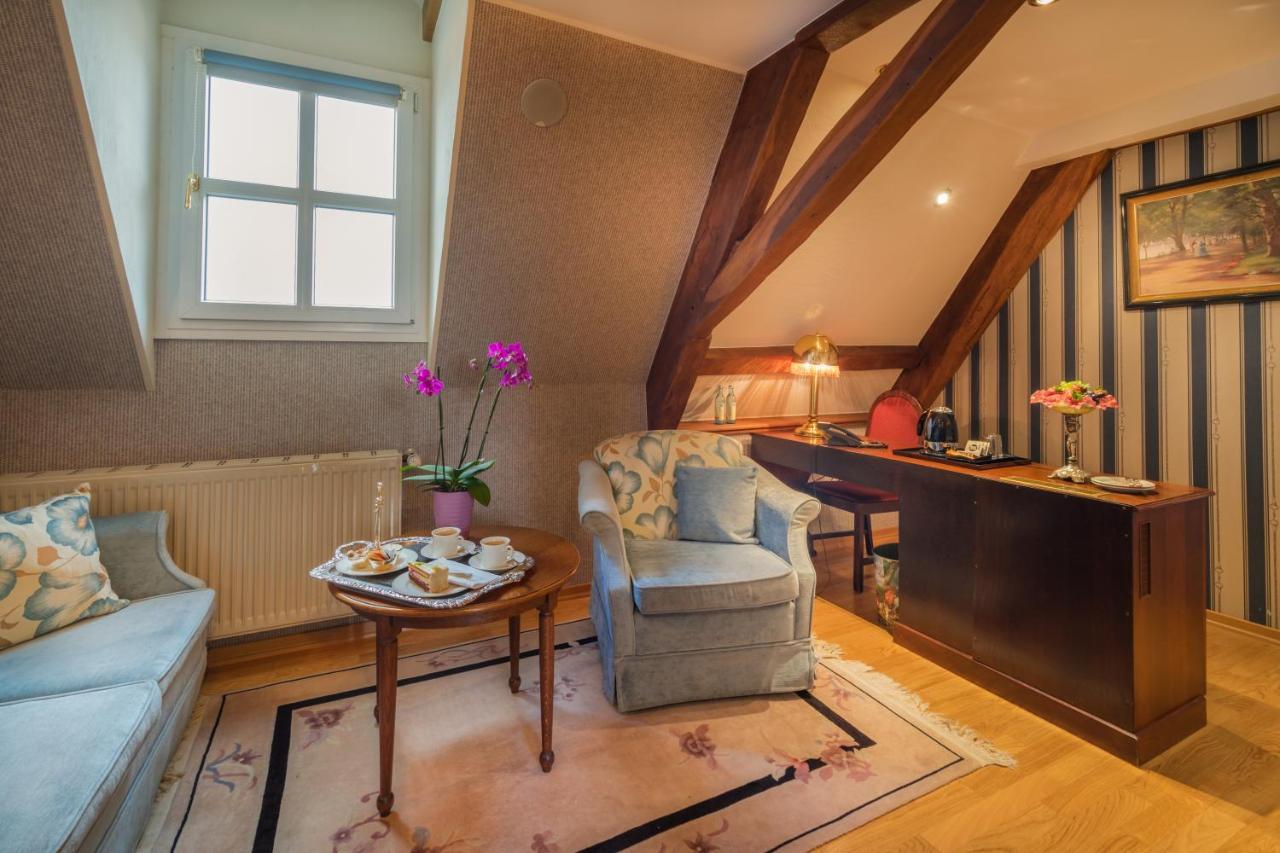 Schlosshotel Kurfuerstliches Amtshaus Dauner Burg Eksteriør billede