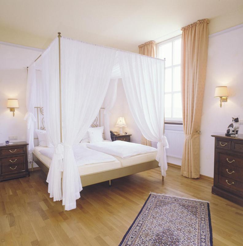 Schlosshotel Kurfuerstliches Amtshaus Dauner Burg Eksteriør billede