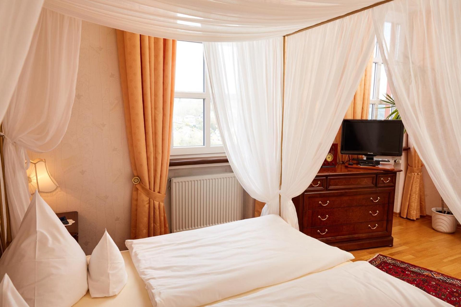 Schlosshotel Kurfuerstliches Amtshaus Dauner Burg Eksteriør billede