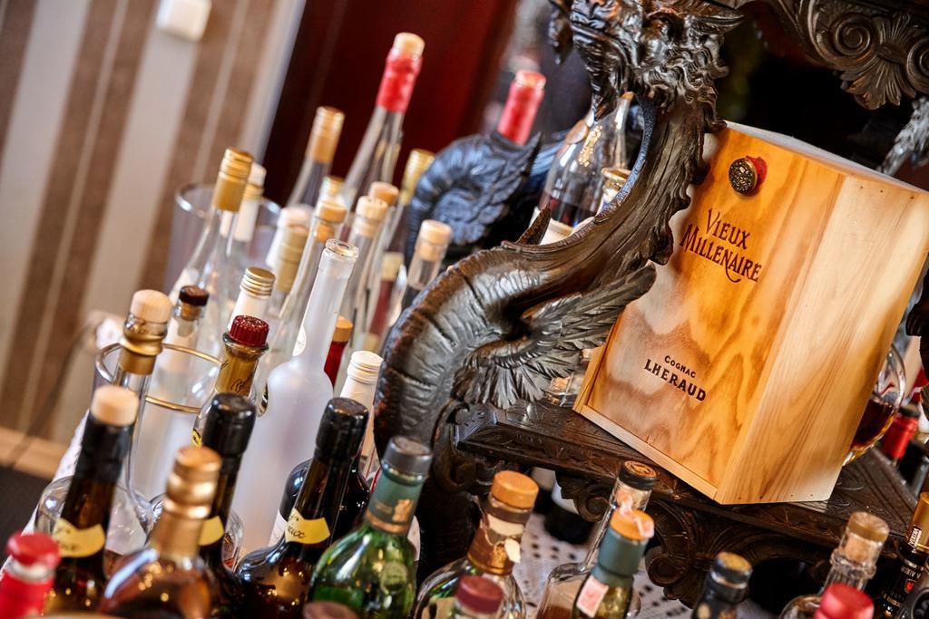 Schlosshotel Kurfuerstliches Amtshaus Dauner Burg Eksteriør billede